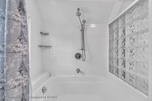 403 New York Ave, Point Pleasant Beach NJ 08742-3338 exterior