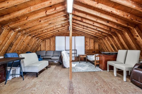 2424 Glenwood Dr, Atlanta GA  30305-4341 exterior