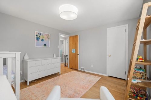 319 Questend Ave, Pittsburgh PA 15228-2461 exterior