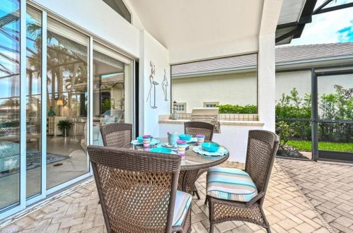 4817 Keswick Way, Naples FL 34105-6626 exterior