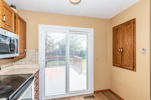 1438 Homecrest Dr, Saint Louis MO 63127-1124 exterior