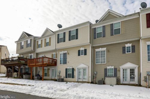 212 Kentshire Dr, Lancaster PA 17603-8851 exterior