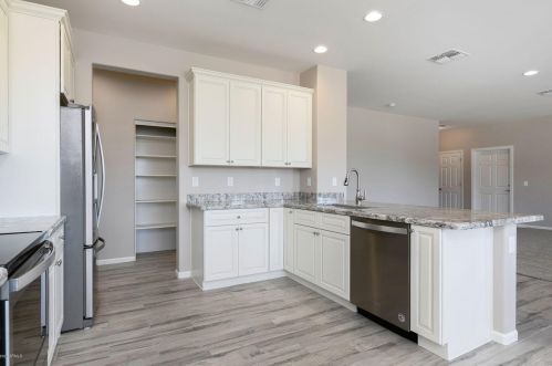 42510 10 Ave, Phoenix AZ 85086-0934 exterior