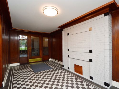 1408 Jarvis Ave, Chicago IL 60626-2002 exterior