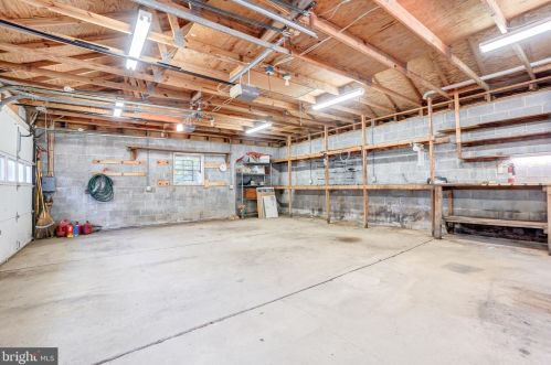 102 Mannakee St, Rockville MD 20850-1914 exterior