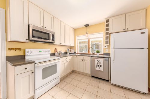 3029 86th St, Milwaukee WI  53222-4726 exterior