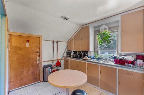 355 Providence St, Woonsocket RI 02895-5173 exterior