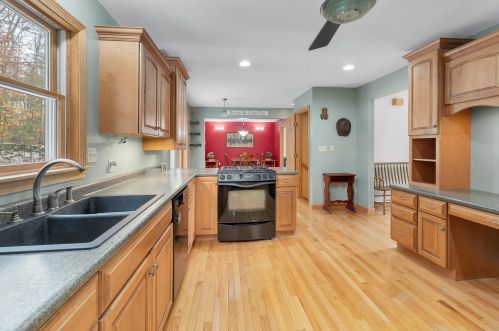 331 Queen St, Concord NH 03303-1118 exterior