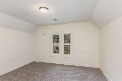 360 Hogadone Ave, Grand Rapids MI 49504-6225 exterior