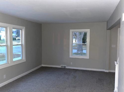 3504 61st St, Milwaukee, WI 53216-2702