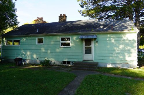 2849 Lewis Ave, Waukegan IL 60087-2209 exterior