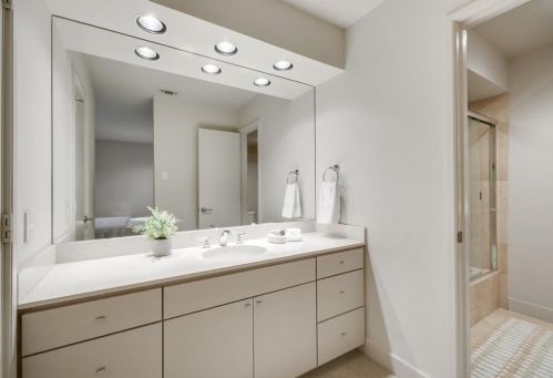 5642 Bent Tree Dr, Dallas TX 75248-2010 exterior