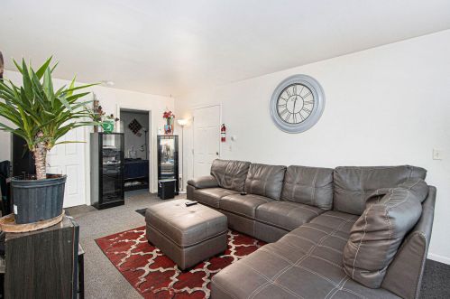 1304 Douglas Ave, Kalamazoo MI 49007-2227 exterior