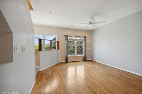 2134 Winchester Ave, Chicago, IL 60614-3915