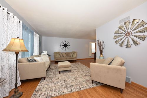 5555 56, Milwaukee WI 53218-3221 exterior