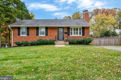 6215 Crestwood Dr, Alexandria, VA 22312-1211