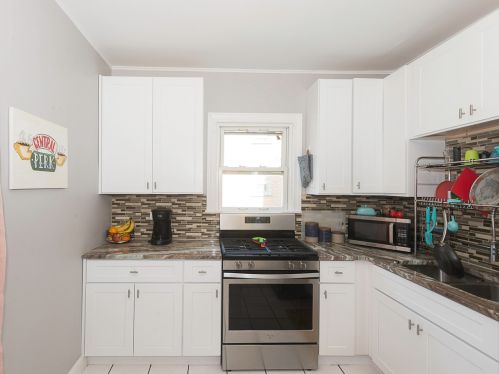 6124 Kildare Ave, Chicago IL  60646-5226 exterior