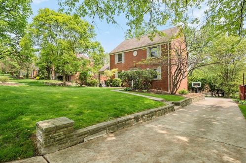 549 Oxford Blvd, Pittsburgh, PA 15243-1561