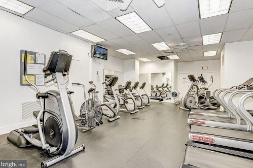 4201 Cathedral Ave, Washington DC  20016-4901 exterior