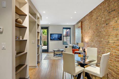 903 Loomis St, Chicago IL 60827-6103 exterior