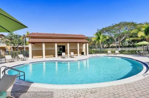 2401 7 St, Boynton Beach FL 33426-8783 exterior