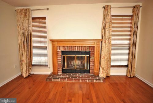 5 Aldgate Ct, Princeton NJ exterior