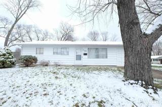 1500 Augusta St, Pekin, IL 61554-2310