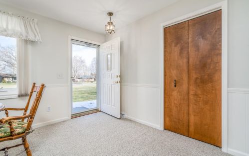 7866 Gleneagle Dr, Kalamazoo, MI 49048-8627