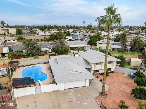 3326 Evans Dr, Phoenix AZ 85032-5575 exterior