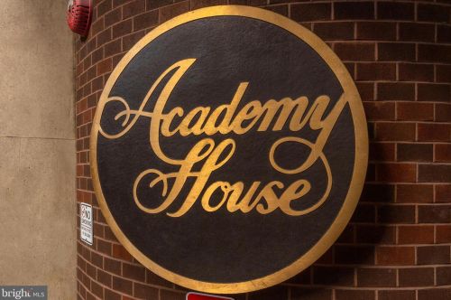 1420 Locust St, Philadelphia PA 19102-4201 exterior