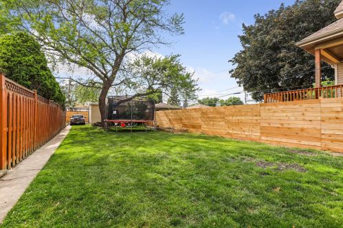 1740 Nagle Ave, Chicago IL 60706-4805 exterior