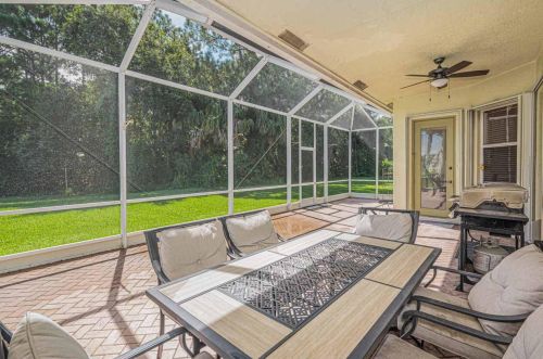 345 Lk Frst Way, Fort Pierce FL 34986-2057 exterior