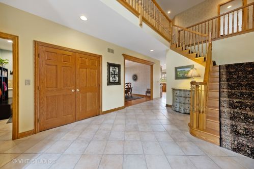 417 Prairie Ave, Elmhurst IL  60126-4019 exterior