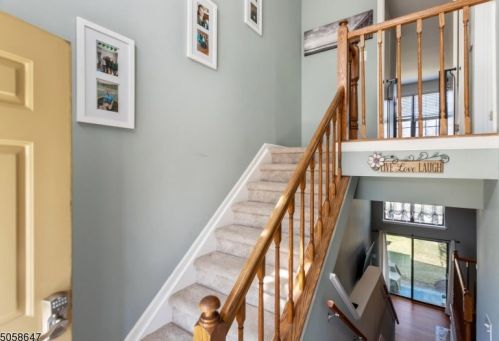 94 Wood Duck Ct, Hackettstown, NJ 07840-3322