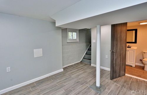 34 Enfield Ave, Montclair NJ 07042-3118 exterior