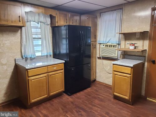 319 Engle St, Chester PA 19013-2509 exterior