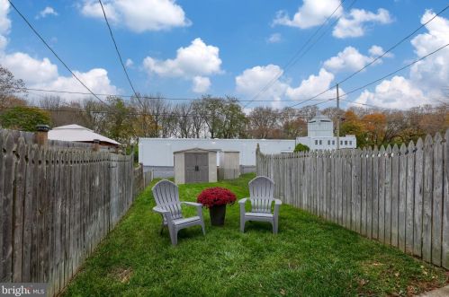 726 New Holland Ave, Lancaster PA  17602-2137 exterior