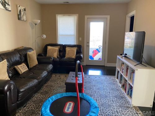 115 1st Ave, New Brunswick NJ  08904-2115 exterior