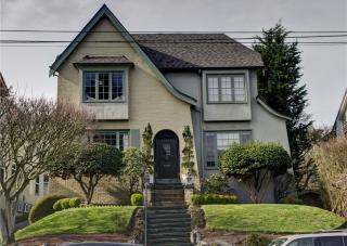 2111 5th Ave, Seattle WA  98109-2114 exterior