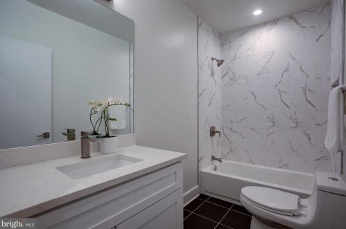 1213 17th St, Washington DC  20002-2019 exterior