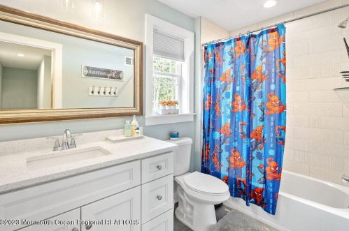 908 Calvin St, Lacey NJ 08731-1056 exterior