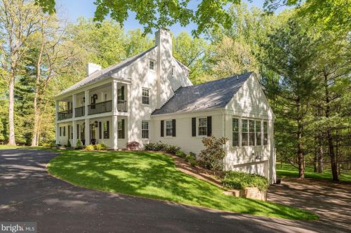 10850 Stanmore Dr, Rockville, MD 20854-1522