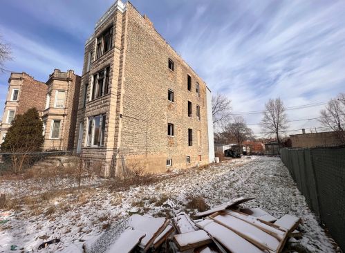 1551 Sawyer Ave, Chicago IL  60623-2121 exterior