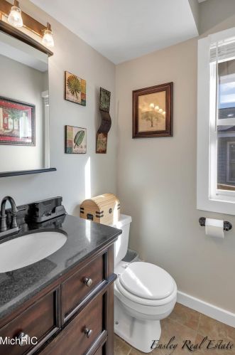 455 Macomb Ave, Grand Rapids MI 49534-3572 exterior