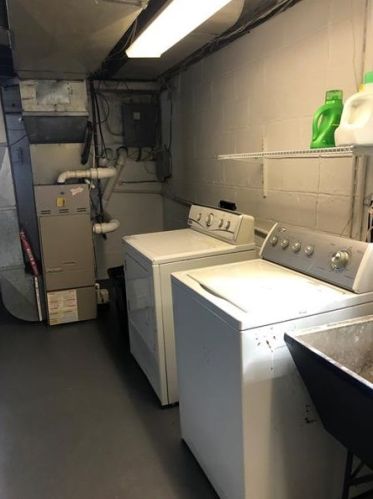 3930 Lawnview Ave, Pittsburgh PA 15227-1126 exterior