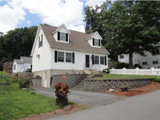 54 Pond Dr, Manchester NH  03103-6101 exterior