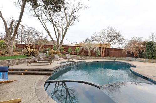 10160 Dentport Dr, Dallas TX 75238-2103 exterior