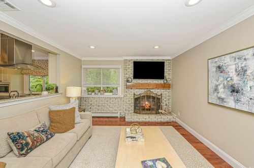 31 New Jersey St, Huntington Station NY 11746-6852 exterior