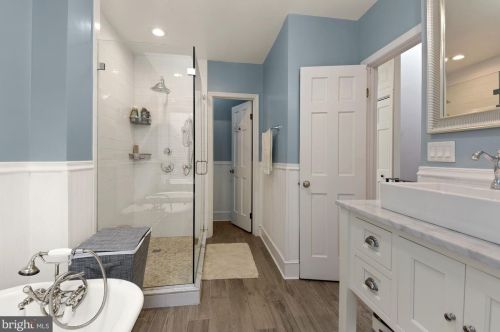 104 7th St, Washington DC  20003-1212 exterior