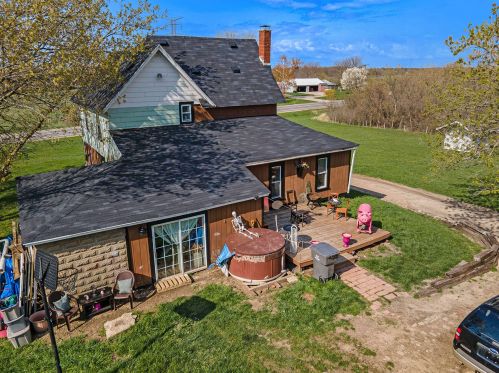 6338 124th Ave, Fennville MI 49408-9628 exterior